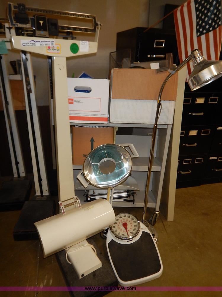 Assorted medical supplies in Topeka, KS Item BO9851 sold Purple Wave