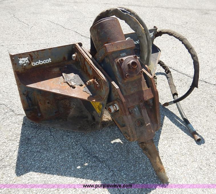 Bobcat jack hammer skid steer attachment in Lenexa, KS Item BO9952