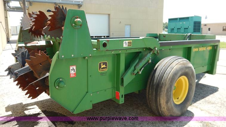 image for item BO9964 John Deere 455  manure spreader