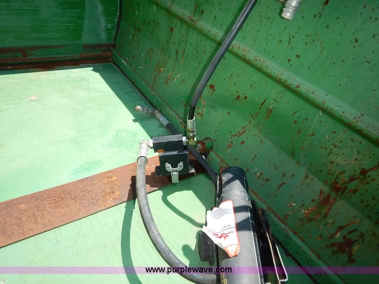 image for item BO9964 John Deere 455  manure spreader