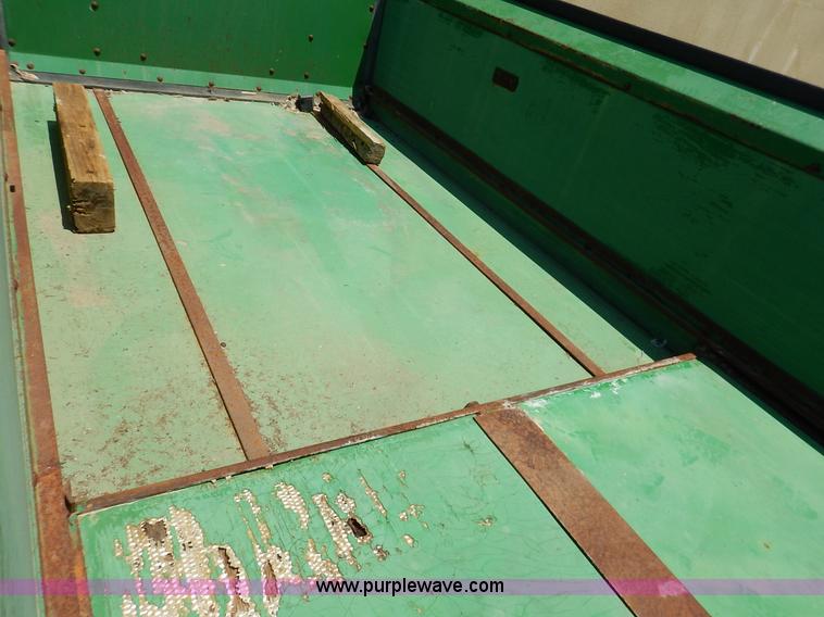 image for item BO9964 John Deere 455  manure spreader