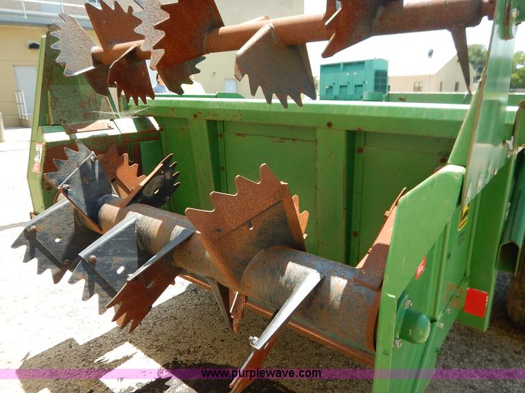 image for item BO9964 John Deere 455  manure spreader