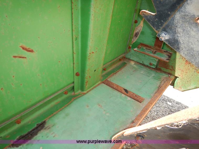 image for item BO9964 John Deere 455  manure spreader