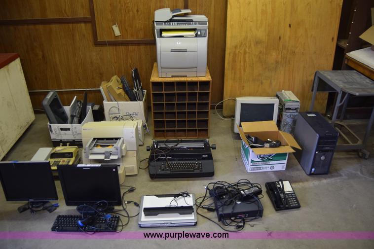 image for item BP9008 Assorted electronics