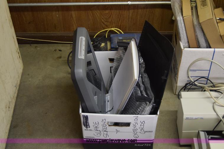 image for item BP9008 Assorted electronics