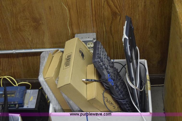 image for item BP9008 Assorted electronics