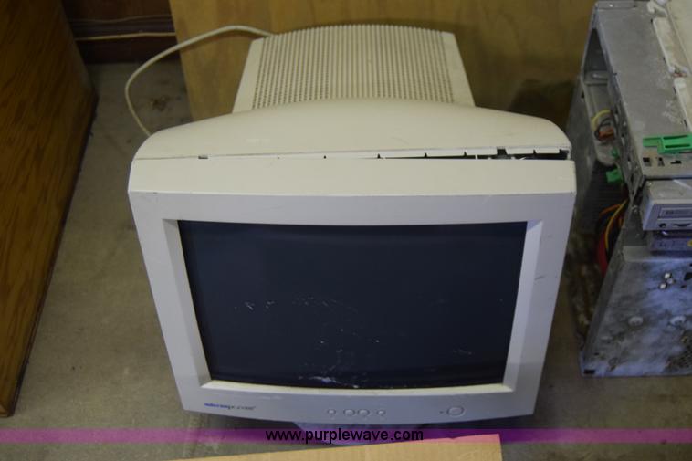 image for item BP9008 Assorted electronics