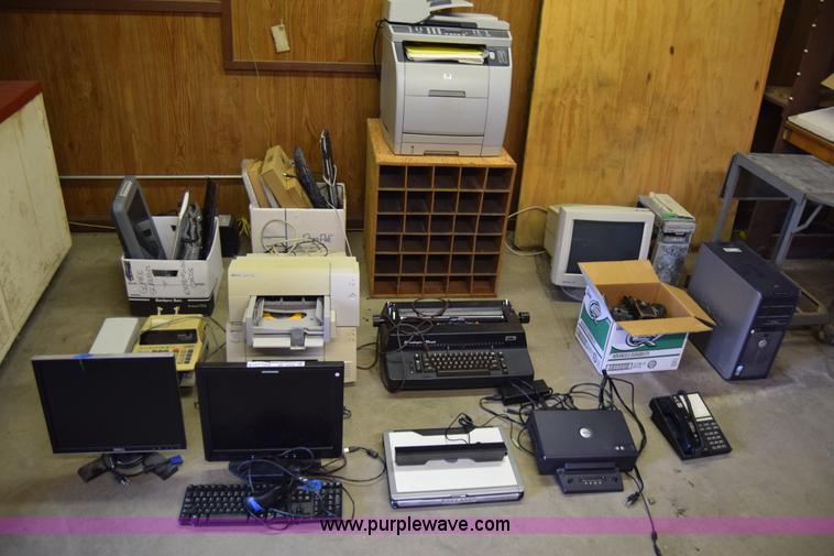 image for item BP9008 Assorted electronics