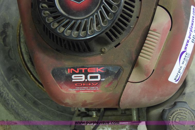 image for item BP9010 Briggs & Stratton gas engine