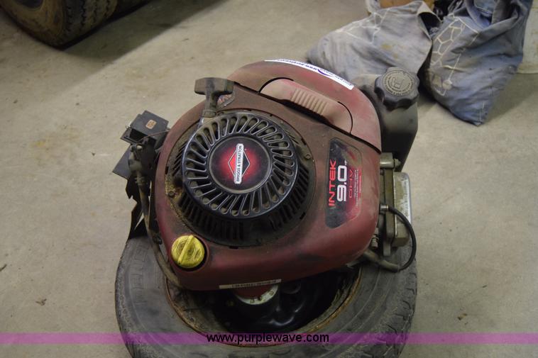 image for item BP9010 Briggs & Stratton gas engine