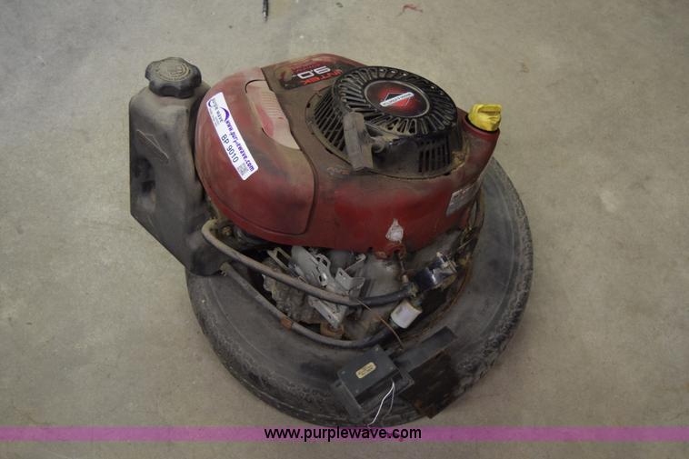 image for item BP9010 Briggs & Stratton gas engine