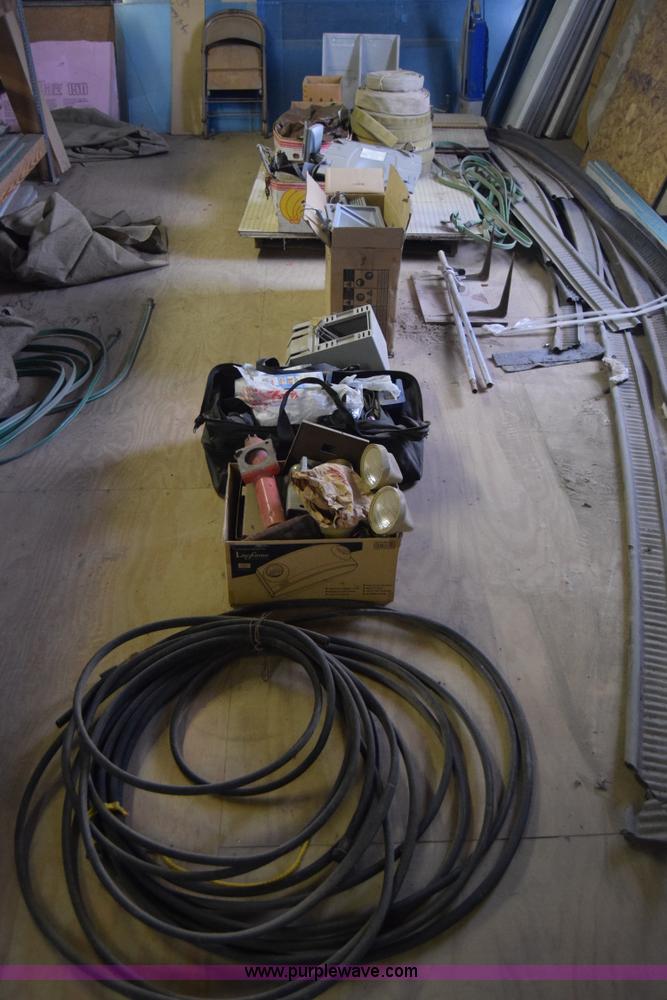 image for item BP9025 Assorted tools