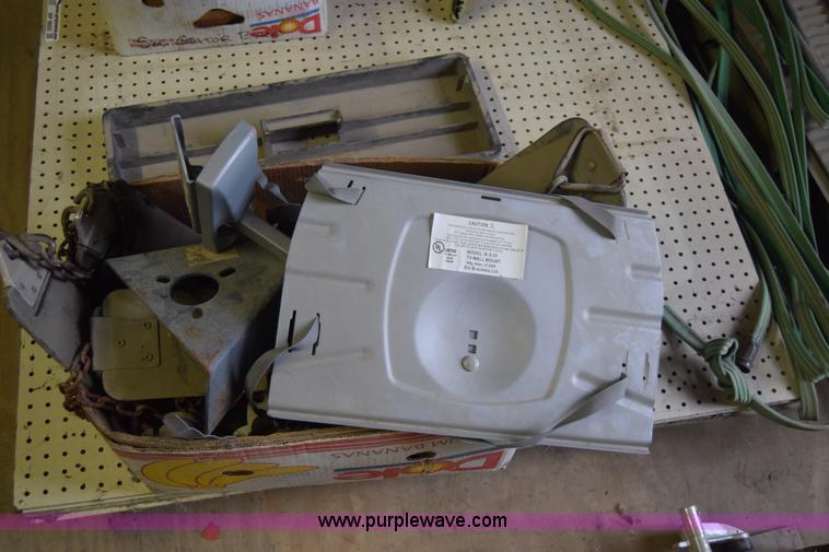 image for item BP9025 Assorted tools