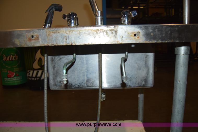 image for item BQ9517 Assorted restaurant equipment