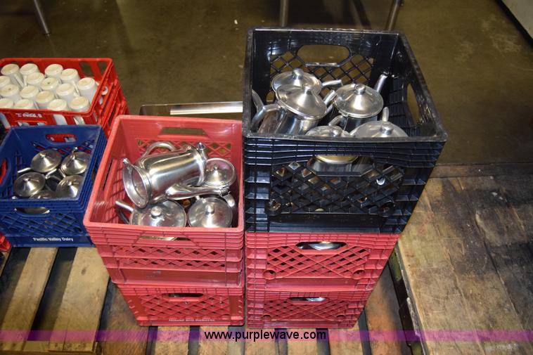 image for item BQ9523 Assorted restaurant equipment