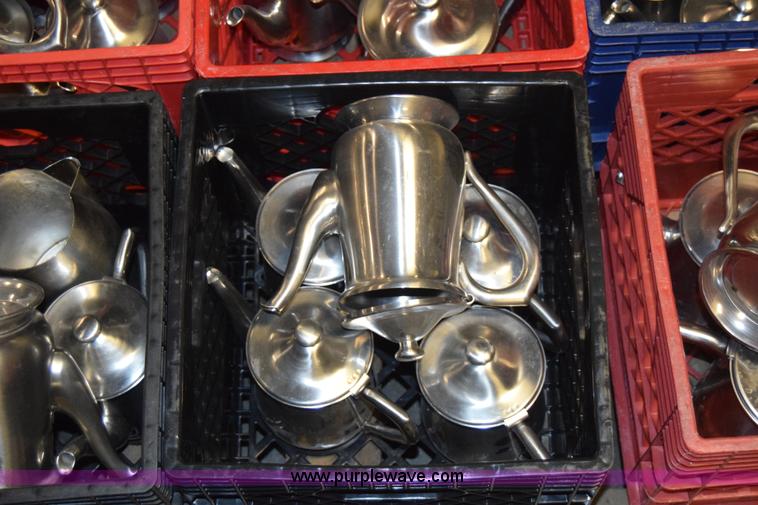 image for item BQ9523 Assorted restaurant equipment