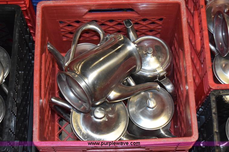 image for item BQ9523 Assorted restaurant equipment