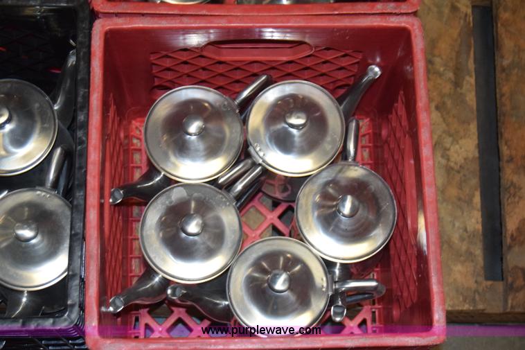 image for item BQ9523 Assorted restaurant equipment