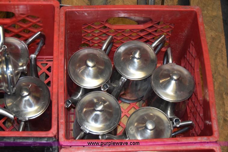 image for item BQ9523 Assorted restaurant equipment