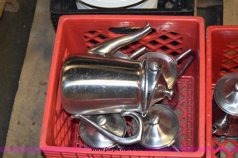 image for item BQ9523 Assorted restaurant equipment