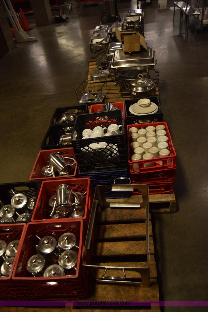 image for item BQ9523 Assorted restaurant equipment