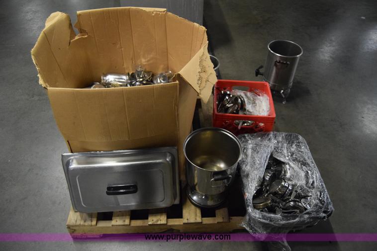 image for item BQ9523 Assorted restaurant equipment