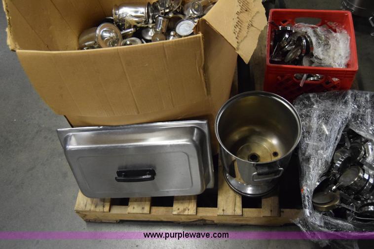 image for item BQ9523 Assorted restaurant equipment