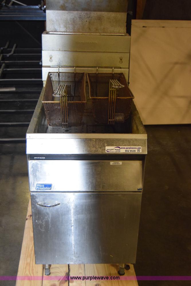 Pitco Frialator deep fryer in Wichita, KS Item BQ9528 sold Purple Wave