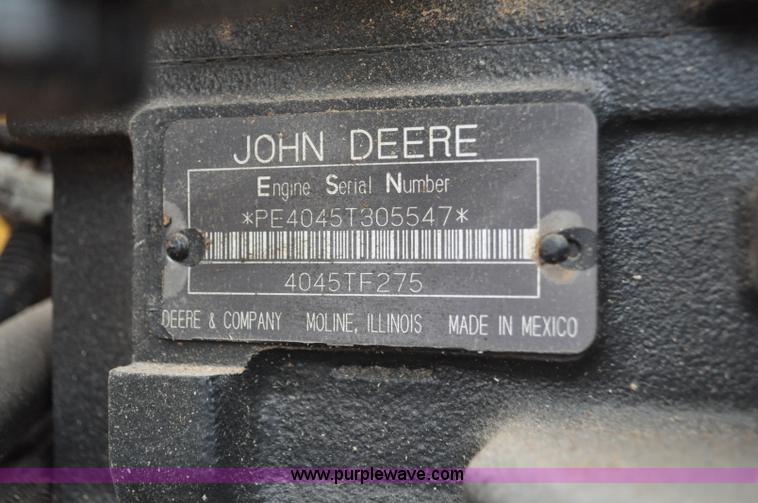 image for item F2473 2003 Vermeer BC1800 XL wood chipper