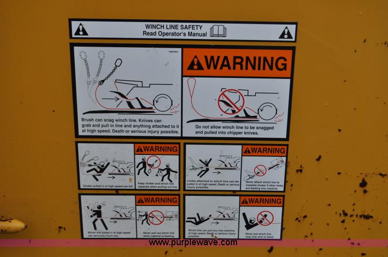 image for item F2473 2003 Vermeer BC1800 XL wood chipper