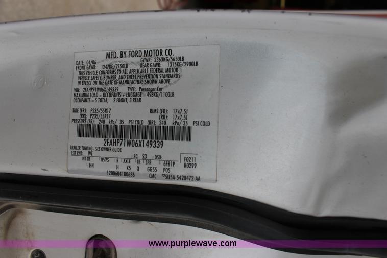 image for item F7917 2006 Ford Crown Victoria Police Interceptor