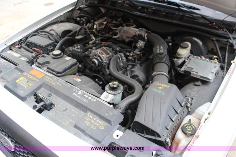 image for item F7917 2006 Ford Crown Victoria Police Interceptor