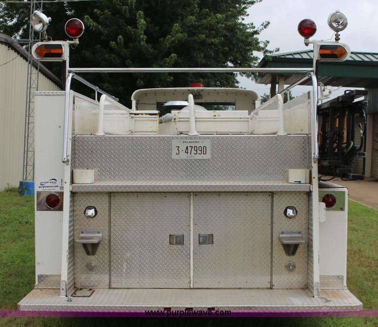 image for item F7963 1967 Seagrave 800K Pierce fire engine