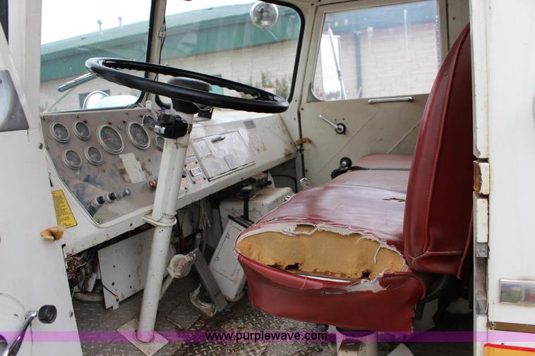 image for item F7963 1967 Seagrave 800K Pierce fire engine