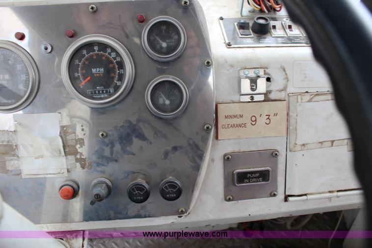 image for item F7963 1967 Seagrave 800K Pierce fire engine