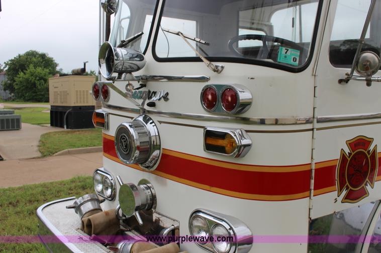 image for item F7963 1967 Seagrave 800K Pierce fire engine