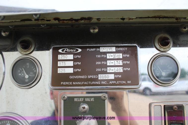 image for item F7963 1967 Seagrave 800K Pierce fire engine