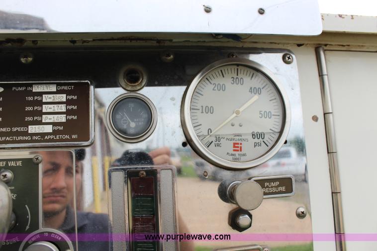 image for item F7963 1967 Seagrave 800K Pierce fire engine