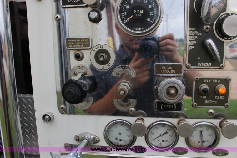 image for item F7963 1967 Seagrave 800K Pierce fire engine