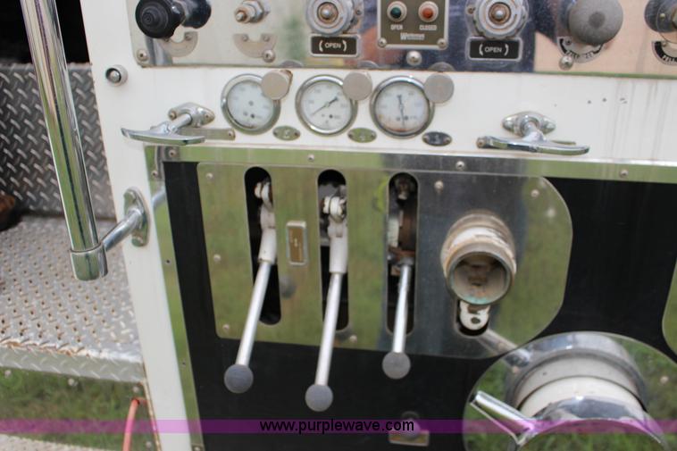 image for item F7963 1967 Seagrave 800K Pierce fire engine