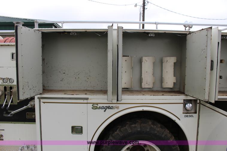 image for item F7963 1967 Seagrave 800K Pierce fire engine