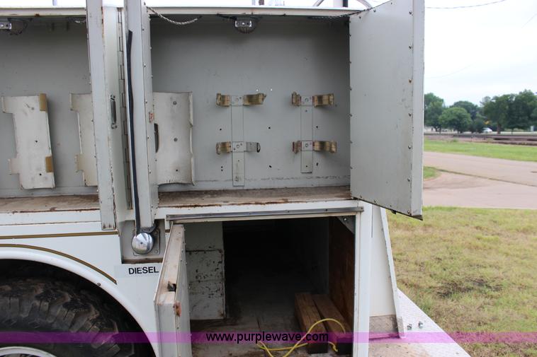 image for item F7963 1967 Seagrave 800K Pierce fire engine