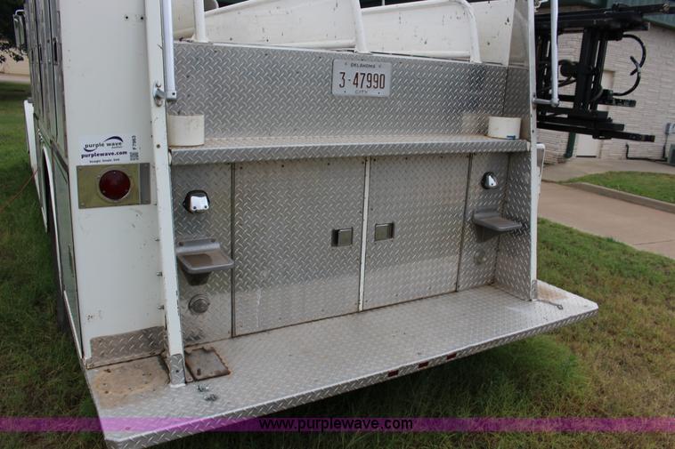 image for item F7963 1967 Seagrave 800K Pierce fire engine