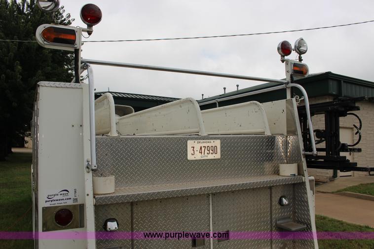 image for item F7963 1967 Seagrave 800K Pierce fire engine