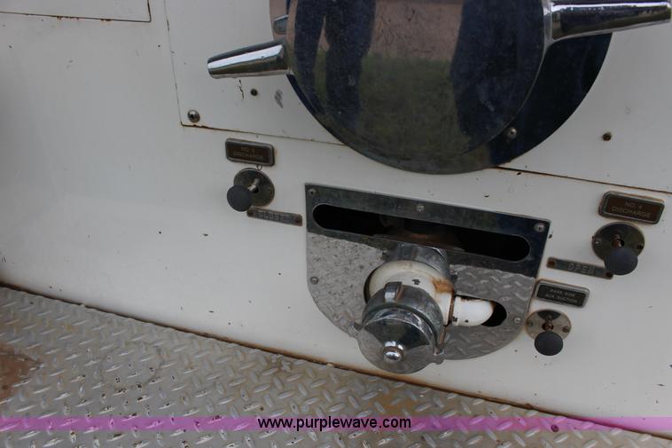 image for item F7963 1967 Seagrave 800K Pierce fire engine