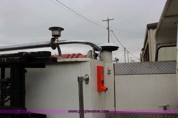 image for item F7963 1967 Seagrave 800K Pierce fire engine