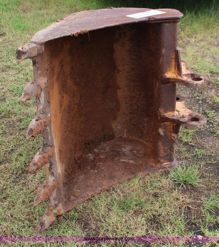 image for item F7964 36" excavator bucket