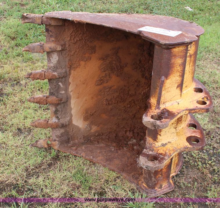 image for item F7964 36" excavator bucket