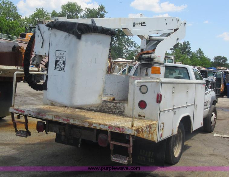image for item G3610 2001 Chevrolet Silverado 3500 bucket truck
