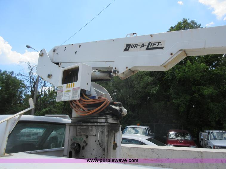 image for item G3610 2001 Chevrolet Silverado 3500 bucket truck